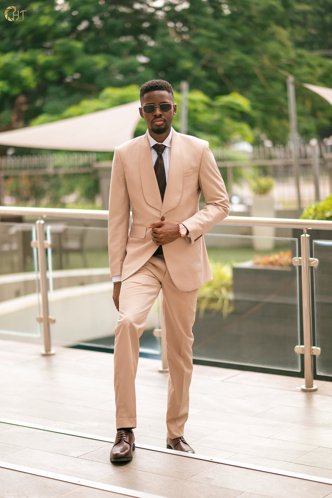 Suit-001